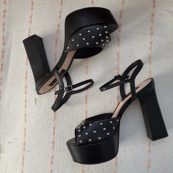 BNIB AQUA Cullen Platform Ankle Strap Studded Sandals - 7.5 - Picture 3 of 12